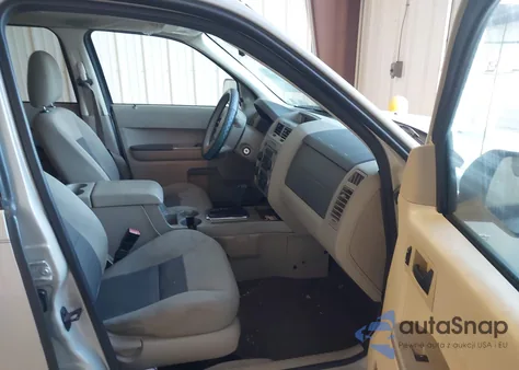 2008 Ford Escape Xlt из США, поврежденный, VIN 1FMCU93128KA41994